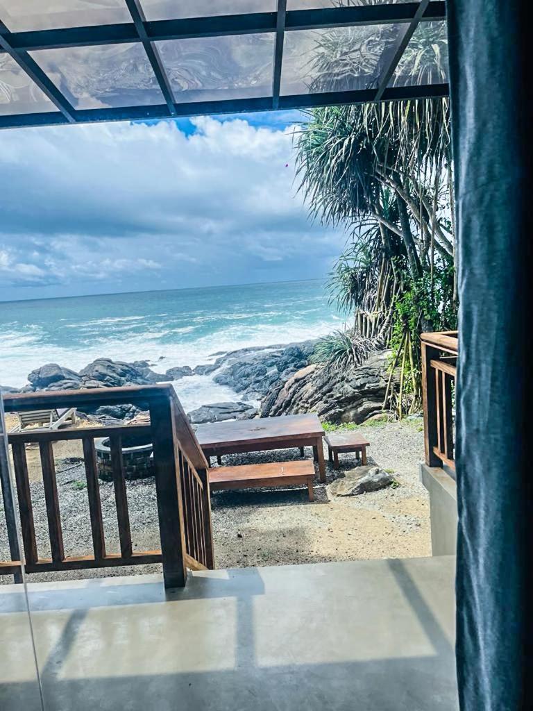Sea View Clay House Hotell Dikwella Exteriör bild