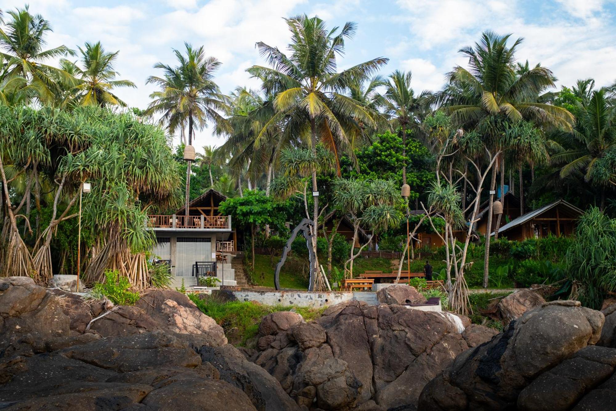 Sea View Clay House Hotell Dikwella Exteriör bild