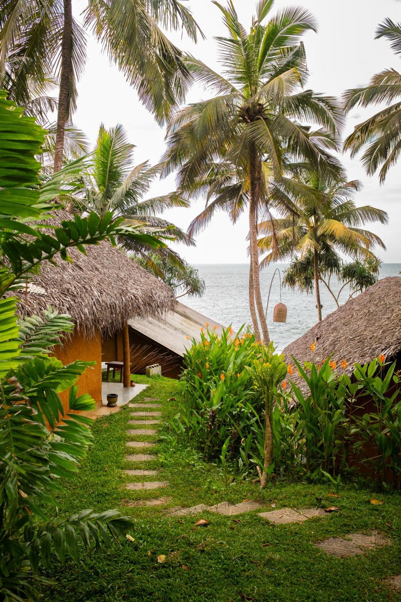 Sea View Clay House Hotell Dikwella Exteriör bild